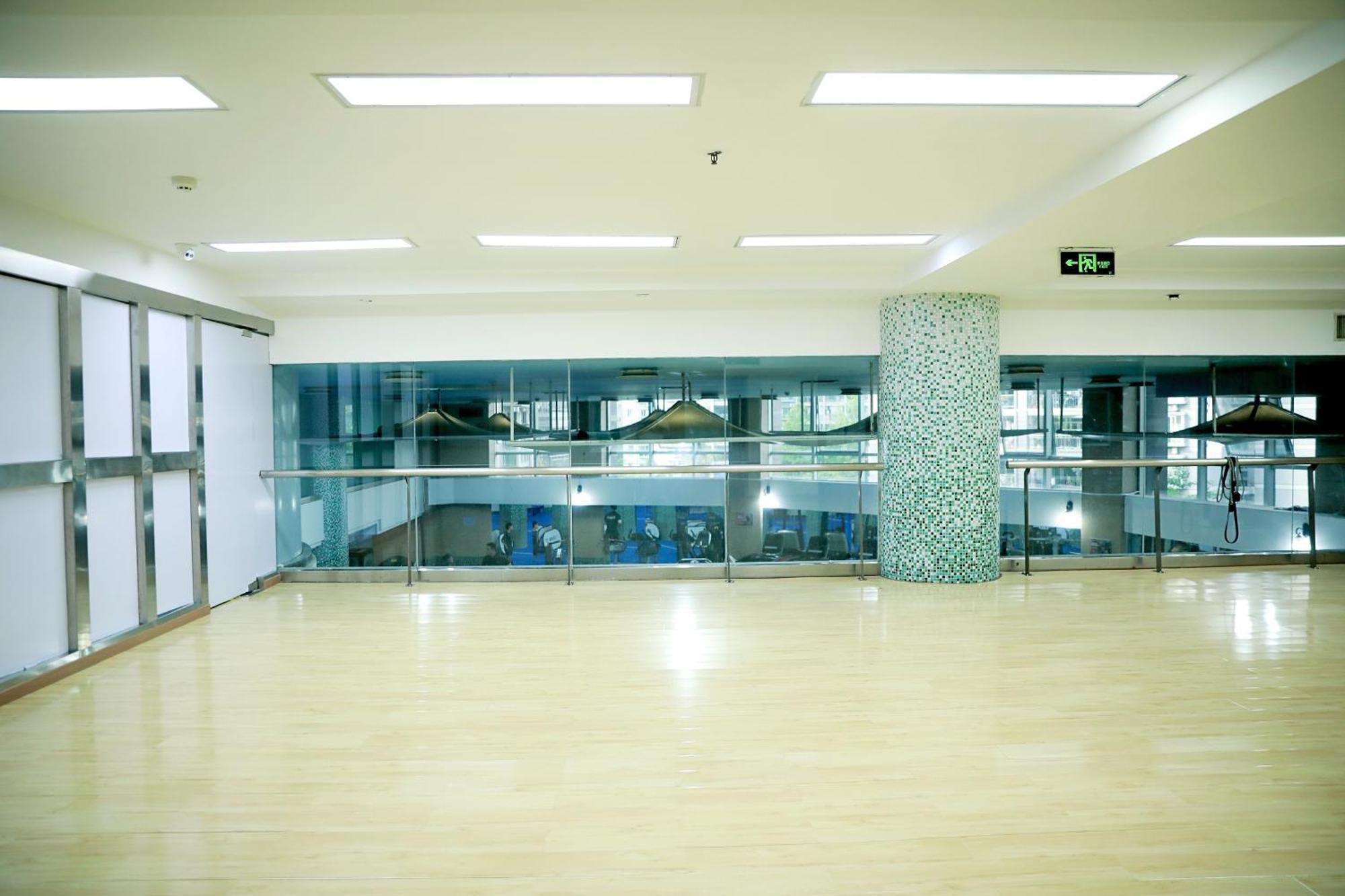 Holiday Inn Chongqing Guanyinqiao By Ihg Exterior foto
